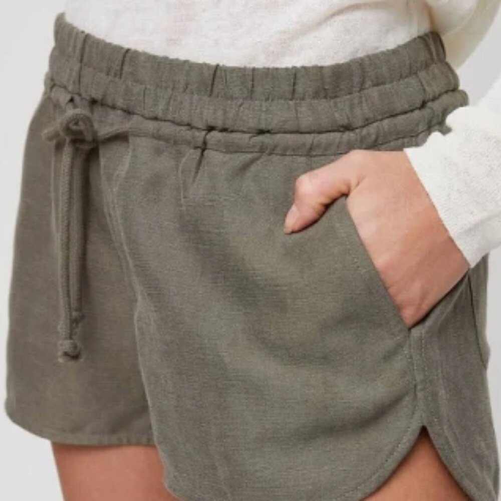 Wilfred Free Shorts - Aritzia